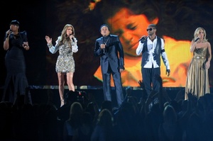 mj-grammy2010-tribute.jpg