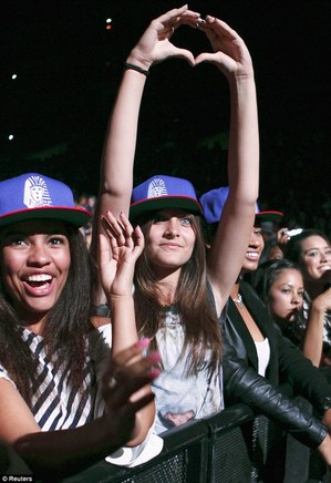 Paris-ChrisBrown-Concert-20oct2011-2.jpg