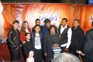 jackson-family-immortal-world-tour-7.jpg