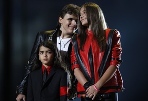 mj-4ever-8oct2011-62.jpg