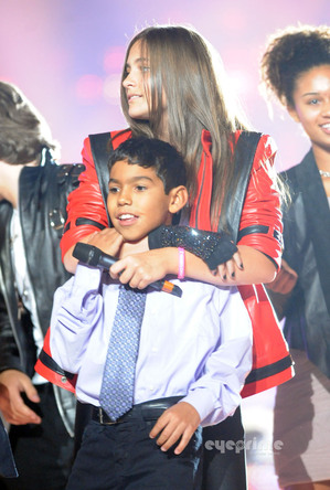 mj-4ever-8oct2011-68.jpg