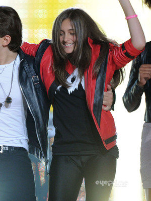 mj-4ever-8oct2011-72.jpg