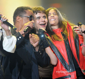 mj-4ever-8oct2011-83.jpg
