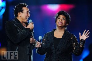 mj-4ever-8oct2011-SmokeyRobinson-GladysKnight.jpg