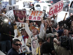 07nov011_fans06_la.jpg