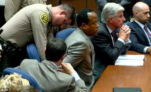 07nov011_verdict_08.jpg