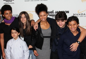 fanfest-Donte-Paris-Blanket-Michaela-Prince-Jermajesty-2011-27.jpg