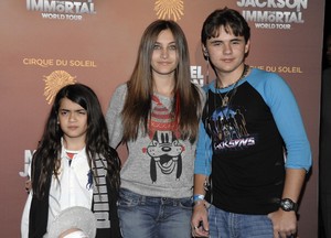 immortal-world-tour-MJKids-01-27Jan12.jpg