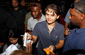 Candelight-Vigil-29Aug201-Gary-10.jpg
