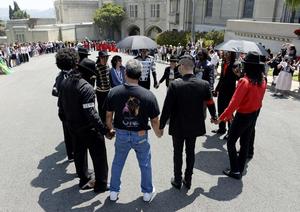 memorial-25062014-forestlawn-5.jpg