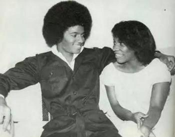 mj-stephaniemills-1.jpg