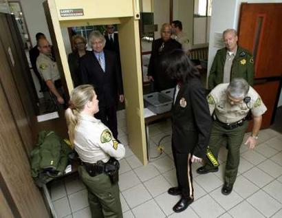 court2_mj07.jpg